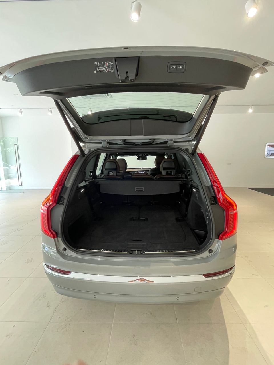 Volvo  XC90 Recharge Ultimate, T8 AWD plug-in hybrid, Electric/Petrol, Bright, 7 Seats