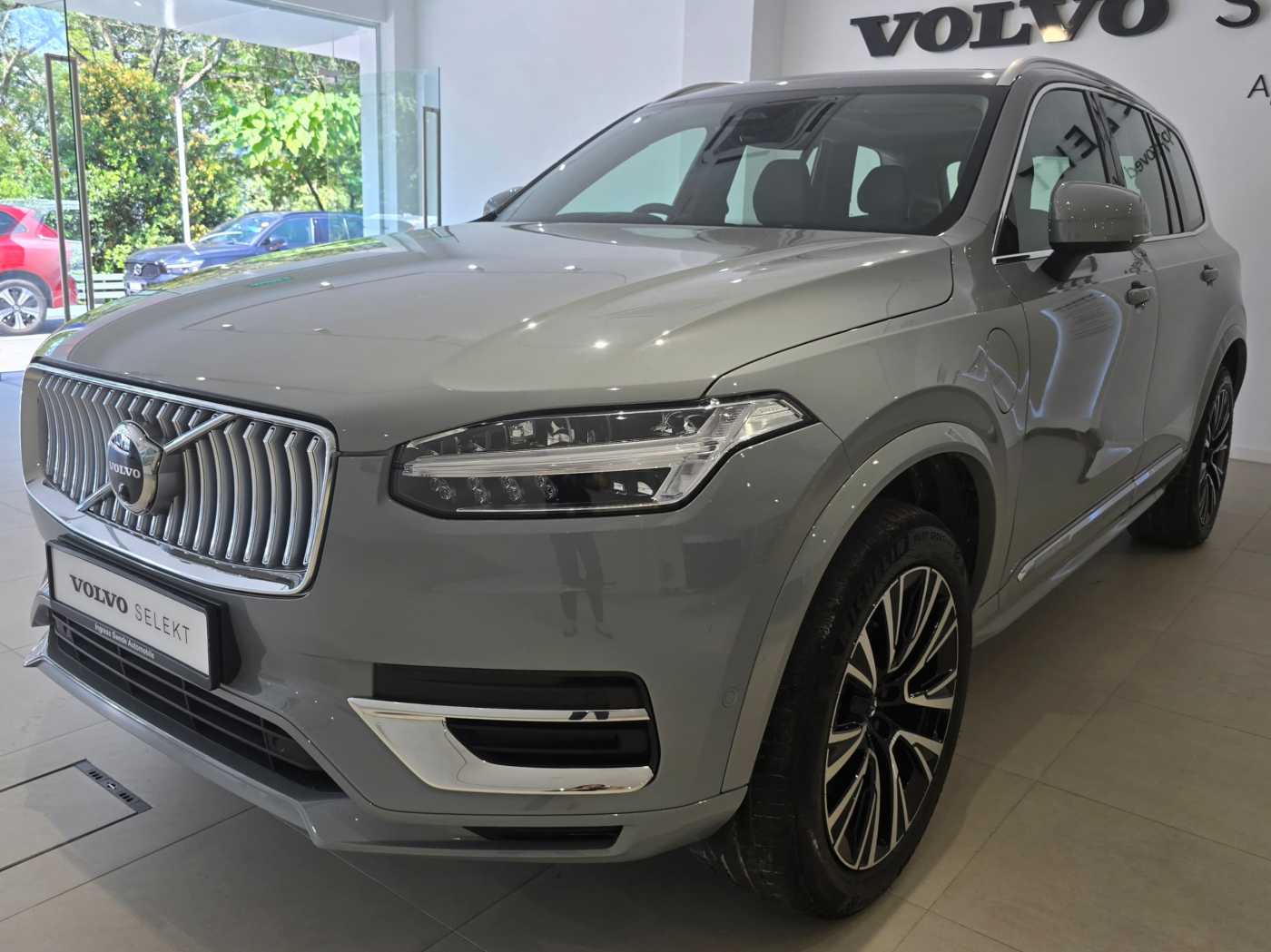 Volvo  XC90 Recharge Ultimate, T8 AWD plug-in hybrid, Electric/Petrol, Bright, 7 Seats