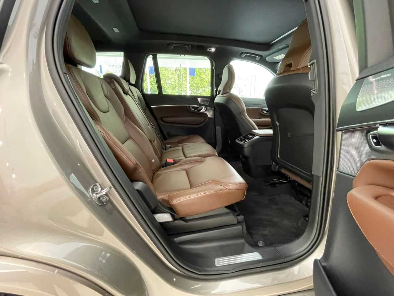 Volvo  XC90 Inscription, B5, 7 Seats