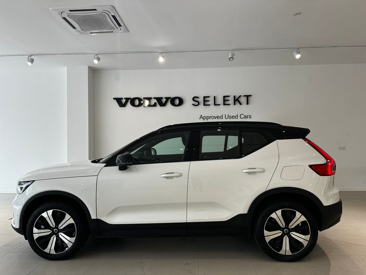 Volvo  XC40 Recharge Ultimate, Pure Electric, Electric