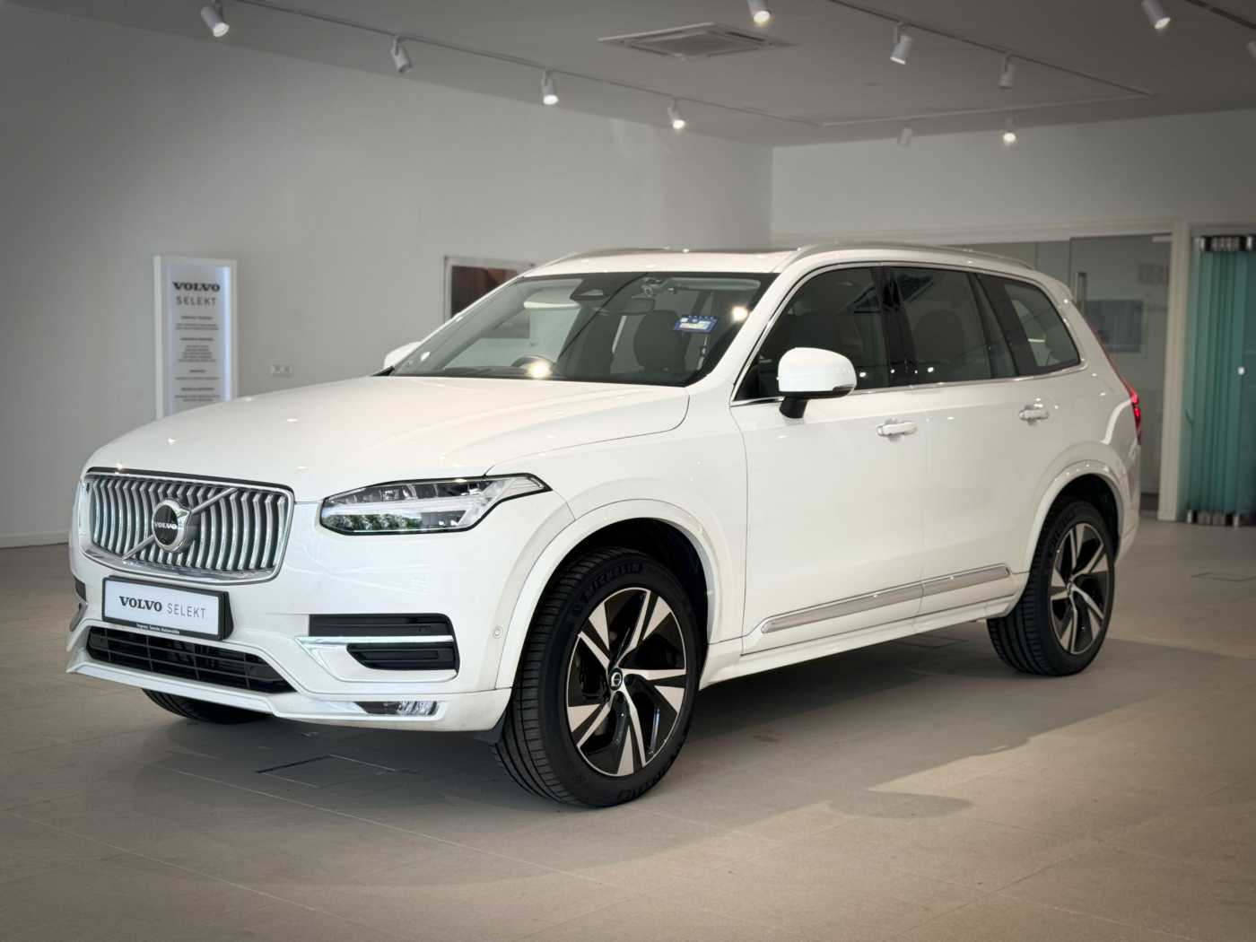 Volvo  XC90 Ultimate, B5 , Petrol, Bright, 7 Seats