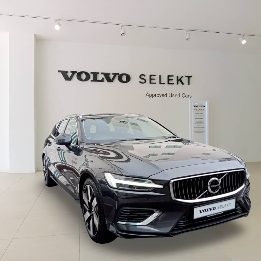 Volvo  V60 Recharge Plus, T8 AWD Plug-in hybrid, Electric/Petrol, Bright