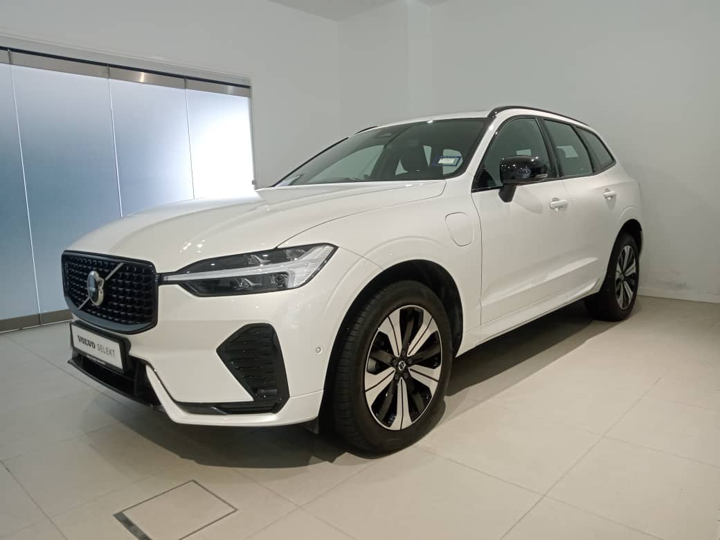 Volvo  XC60 Ultra, T8 AWD Plug-in hybrid, Electric/Petrol, Dark