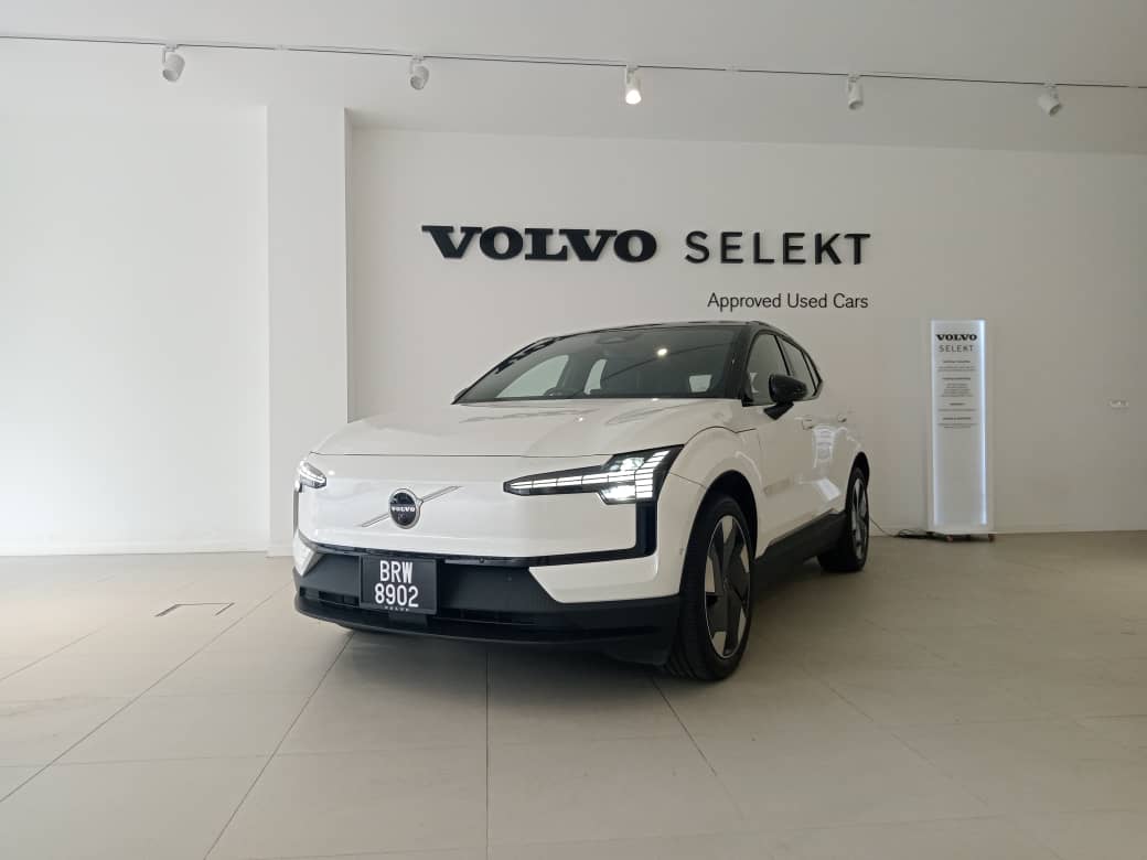 Volvo  Ultra, Twin Motor Performance, Electric