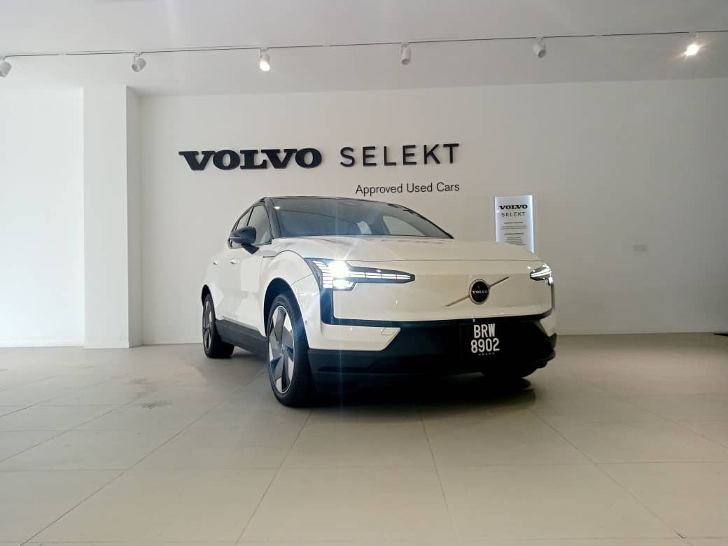 Volvo  Ultra, Twin Motor Performance, Electric