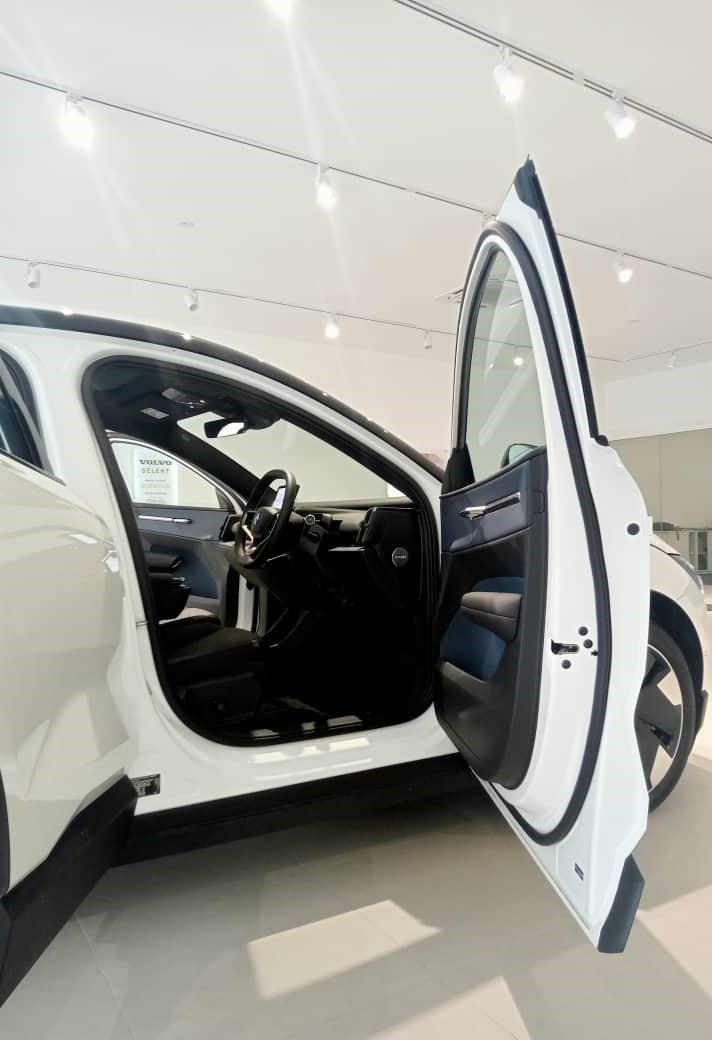 Volvo  Ultra, Twin Motor Performance, Electric