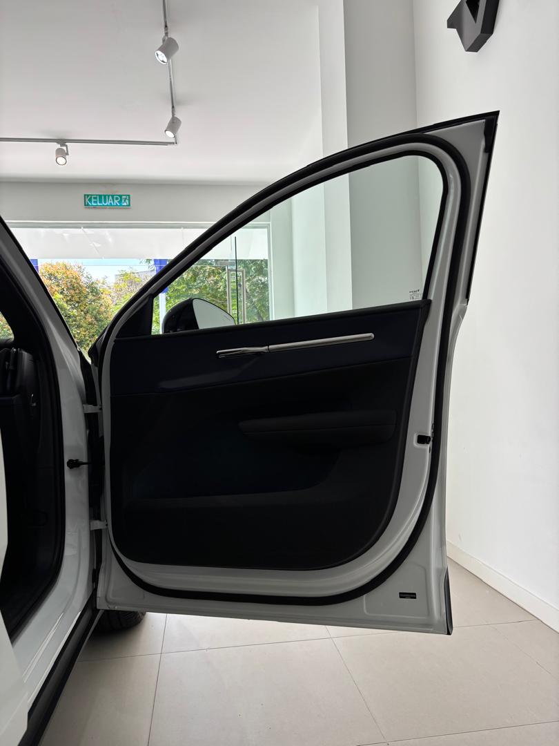 Volvo  Ultra, Twin Motor Performance, Electric