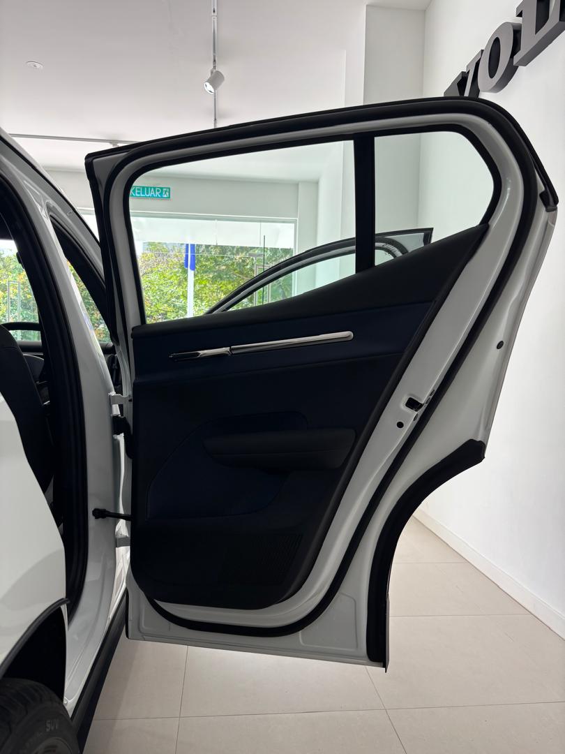 Volvo  Ultra, Twin Motor Performance, Electric