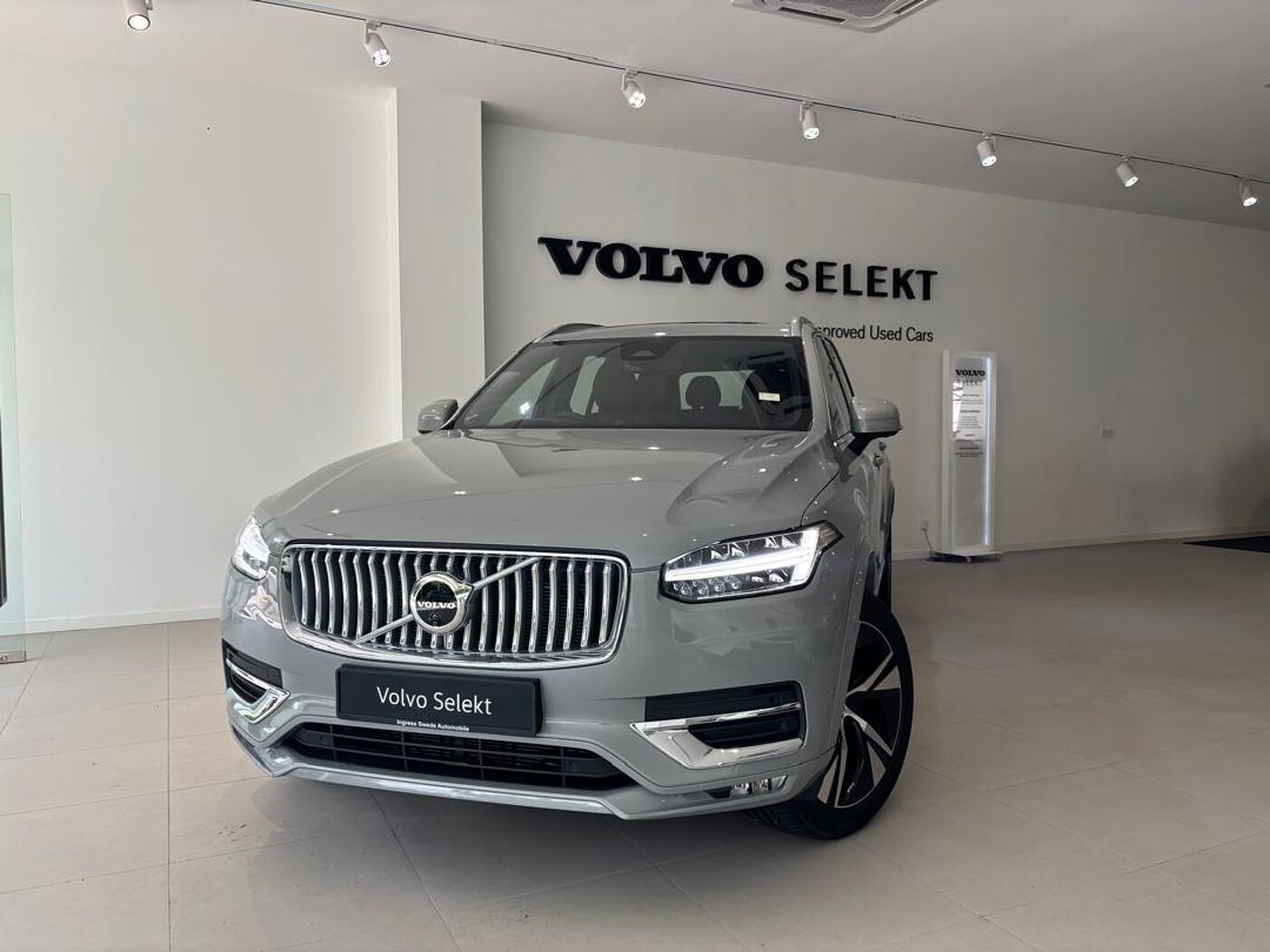 Volvo  Ultra, B5 AWD Mild hybrid, Petrol, Bright, 7 Seats