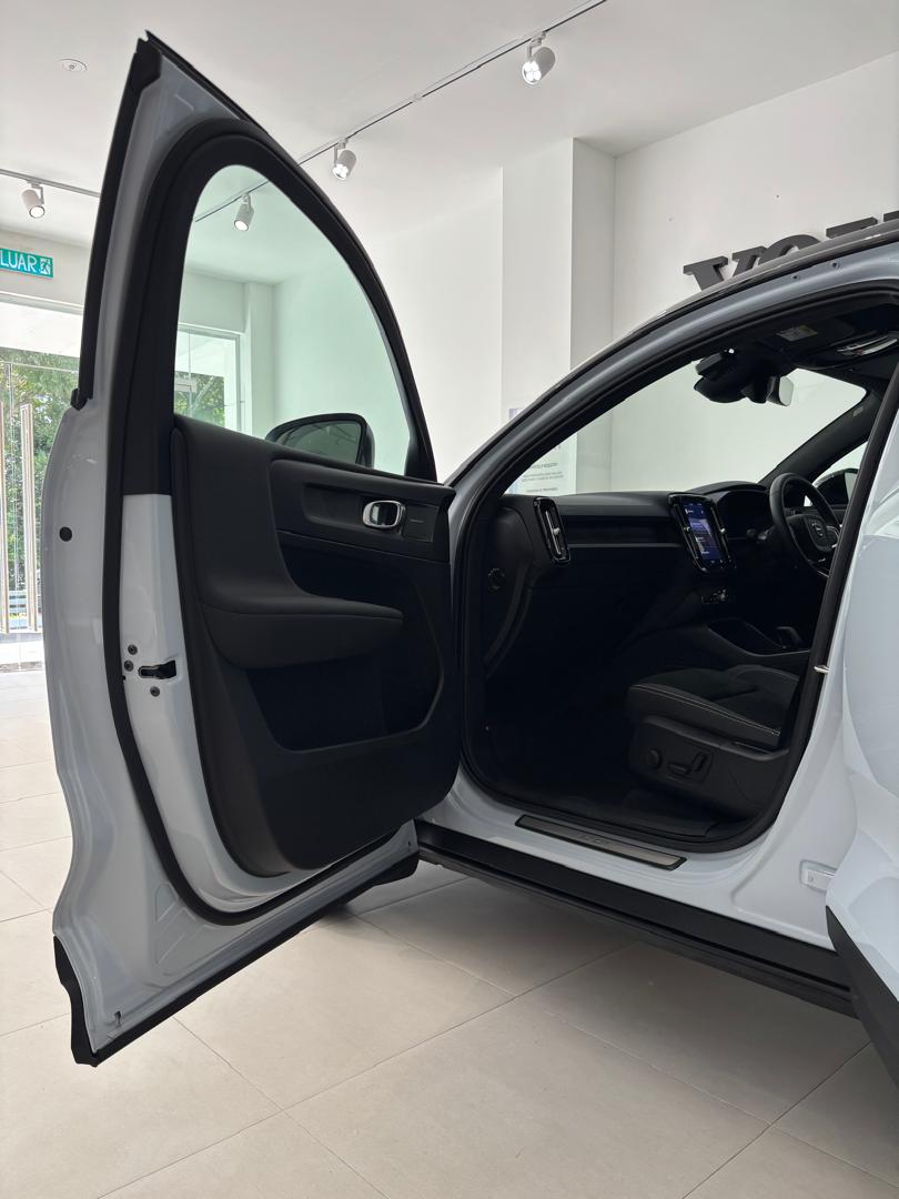 Volvo  EC40 Ultra, Twin Motor, Electric