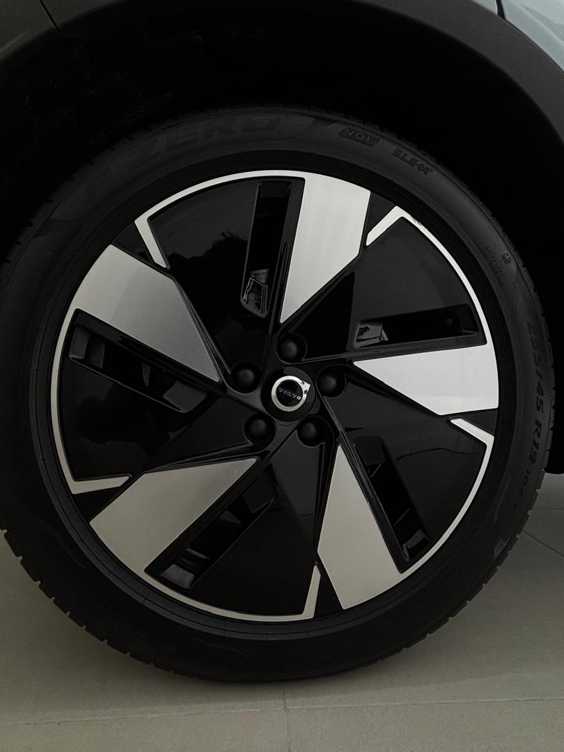 Volvo  EC40 Ultra, Twin Motor, Electric