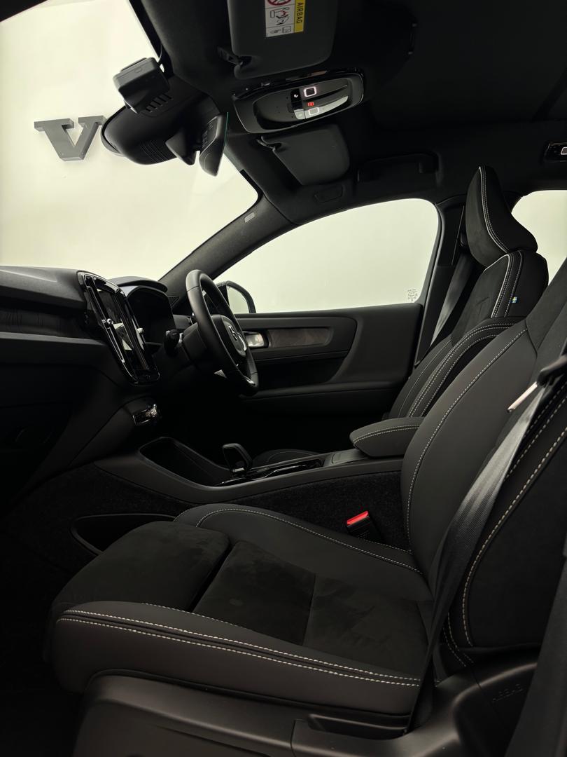 Volvo  EC40 Ultra, Twin Motor, Electric