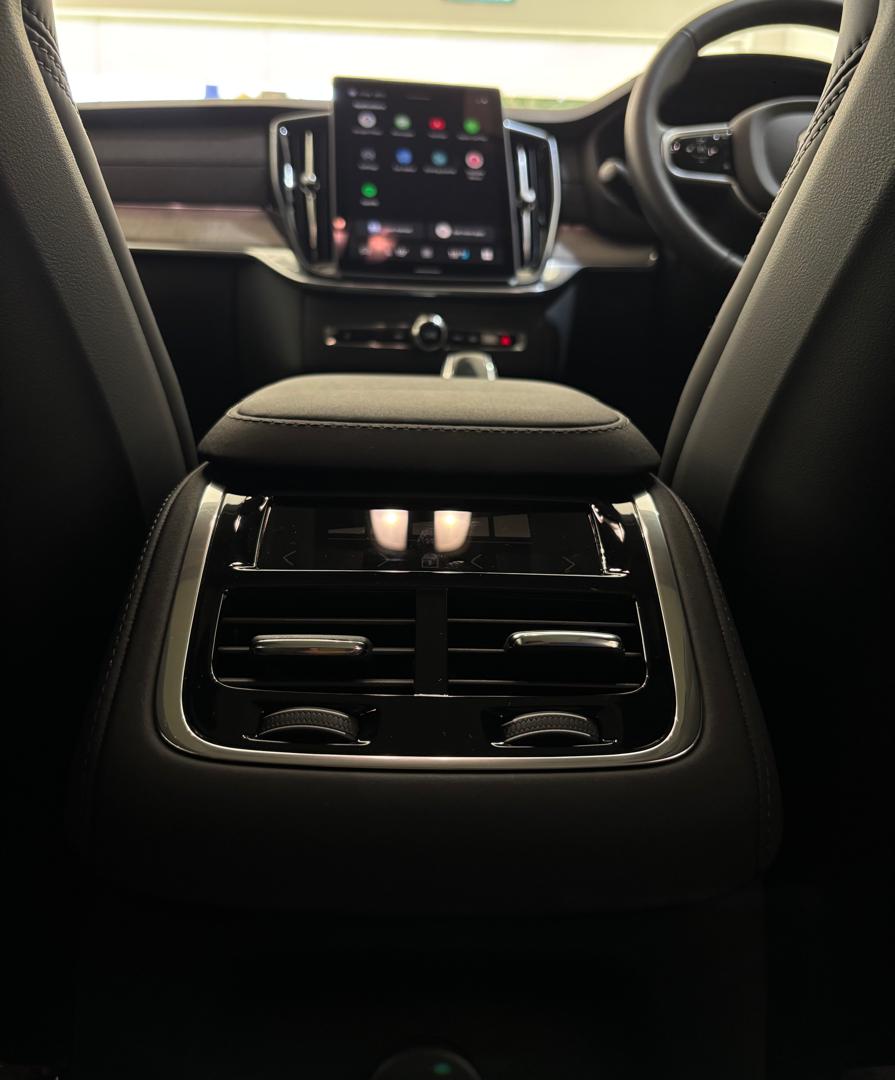 Volvo  Ultra, T8 AWD Plug-in hybrid, Electric/Petrol, Bright, 7 Seats