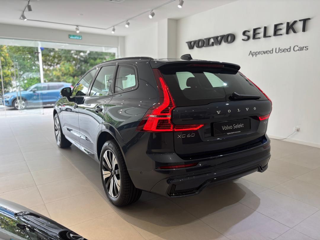 Volvo  Ultra, T8 AWD Plug-in hybrid, Electric/Petrol, Dark