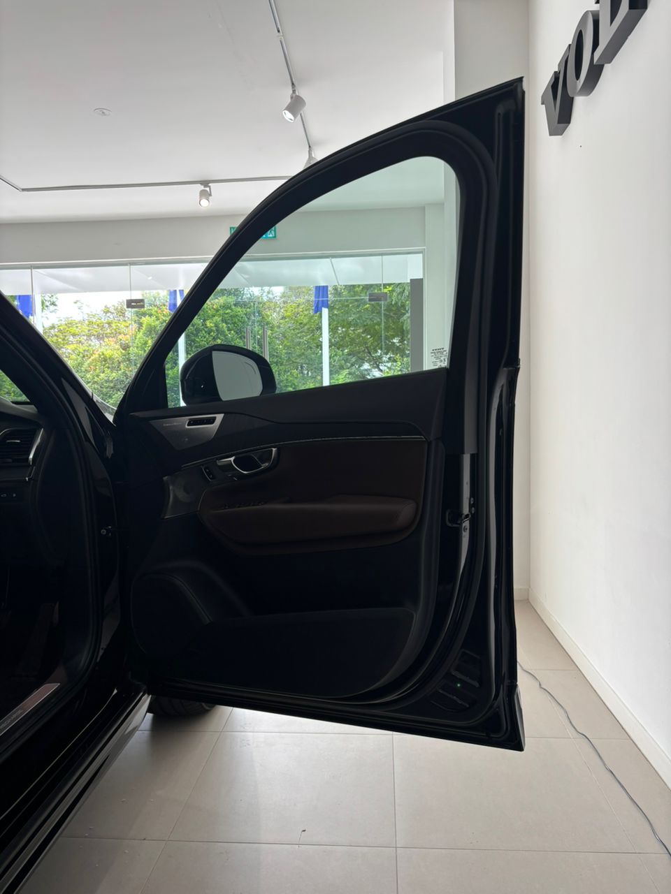 Volvo XC90 Recharge Ultimate, T8 AWD Plug-in hybrid, Electric/Petrol, Bright, 7 Seats