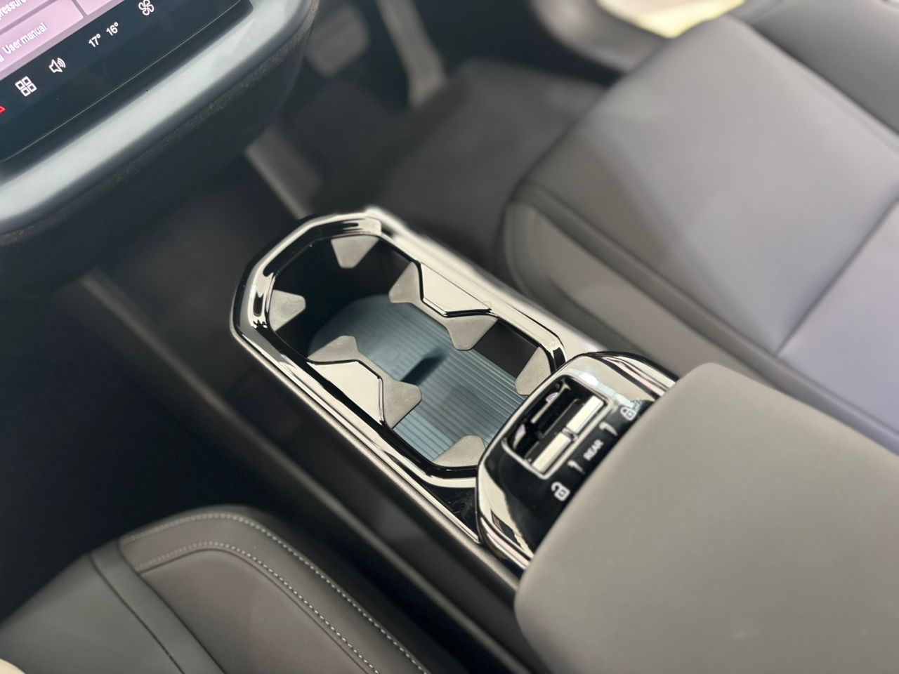 Volvo EX30 Ultra, Twin Motor Performance, Electric