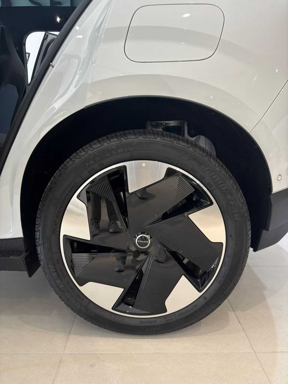 Volvo EX30 Ultra, Twin Motor Performance, Electric