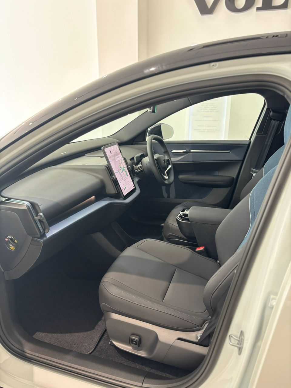 Volvo EX30 Ultra, Twin Motor Performance, Electric