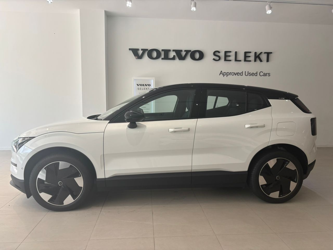 Volvo EX30 Ultra, Twin Motor Performance, Electric