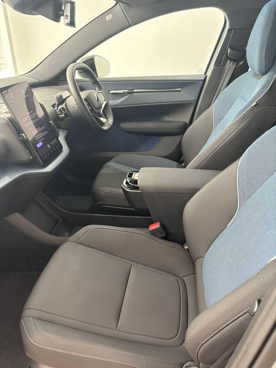 Volvo EX30 Ultra, Twin Motor Performance, Electric