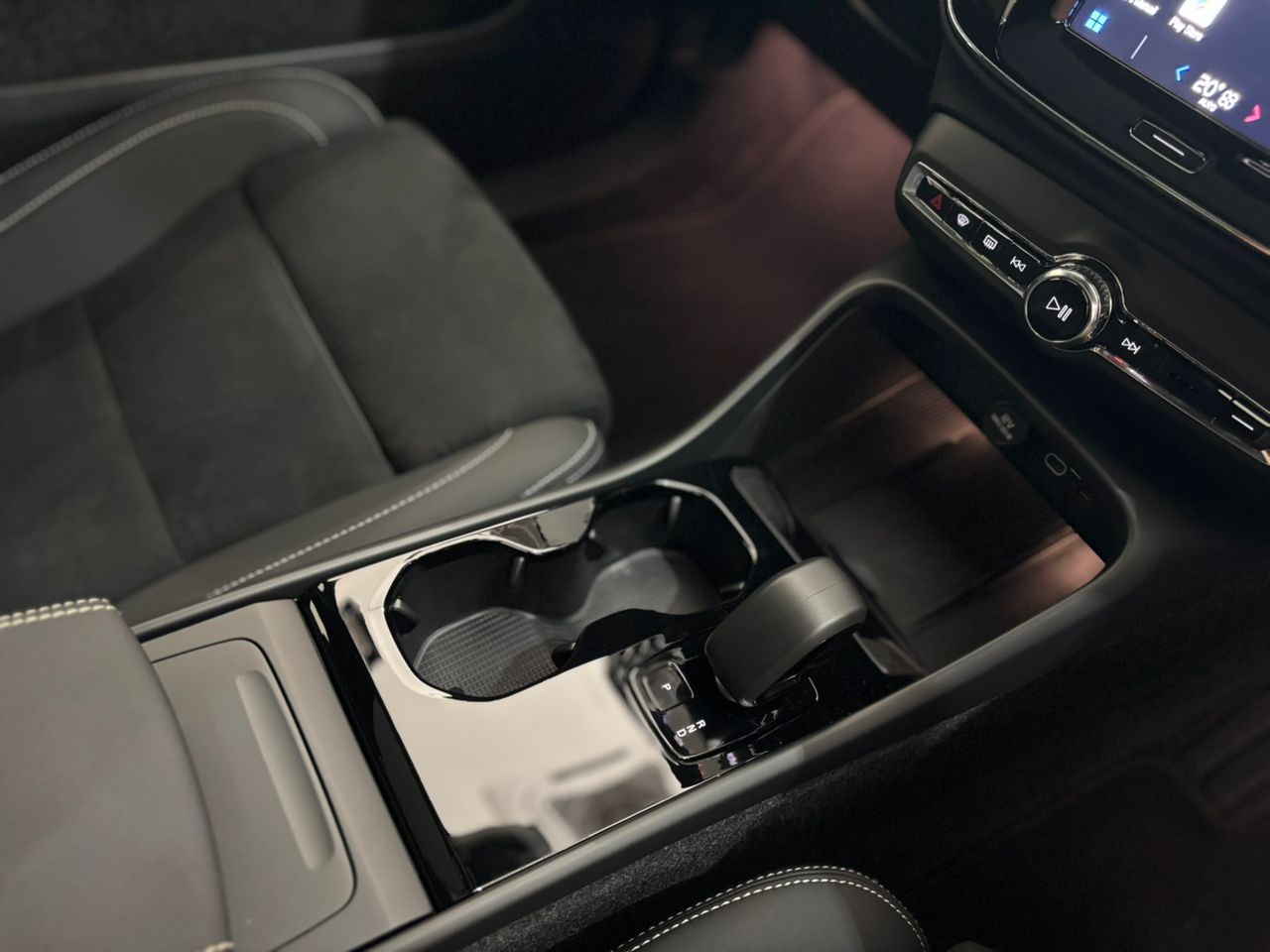 Volvo EC40 Ultra, Twin Motor, Electric