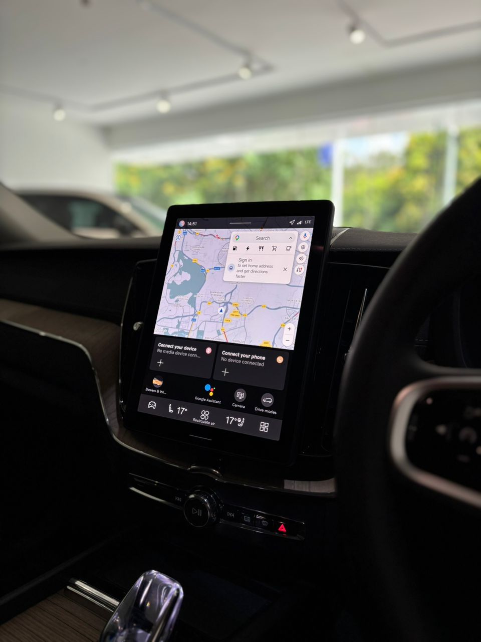 Volvo XC60 Ultra, T8 AWD Plug-in hybrid, Electric/Petrol, Dark