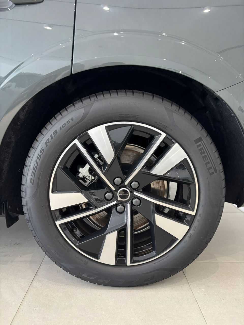 Volvo XC60 Ultra, T8 AWD Plug-in hybrid, Electric/Petrol, Dark