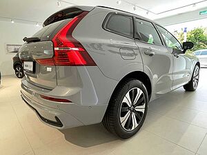 Volvo  XC60 Recharge Ultimate, T8 AWD plug-in hybrid, Electric/Petrol, Dark