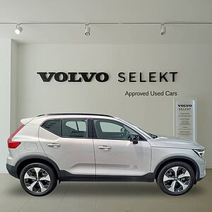 Volvo  XC40 , B5 , Petrol, Dark