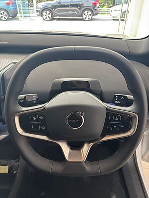 Volvo  Ultra, Twin Motor Performance, Electric