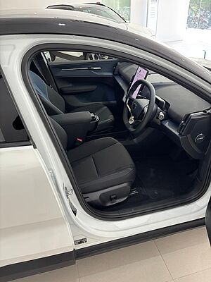 Volvo  Ultra, Twin Motor Performance, Electric