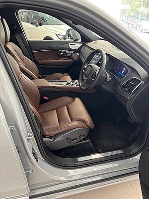 Volvo  Ultra, B5 AWD Mild hybrid, Petrol, Bright, 7 Seats