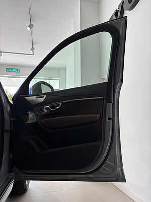Volvo  Ultra, B5 AWD Mild hybrid, Petrol, Bright, 7 Seats