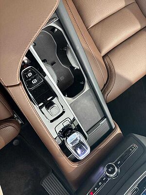 Volvo  Ultra, B5 AWD Mild hybrid, Petrol, Bright, 7 Seats