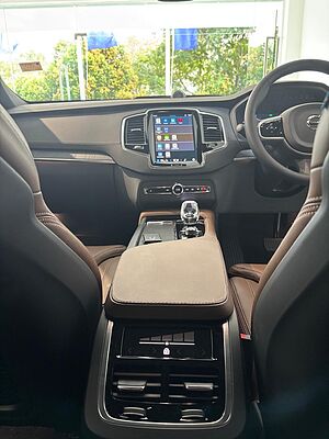 Volvo  Ultra, B5 AWD Mild hybrid, Petrol, Bright, 7 Seats