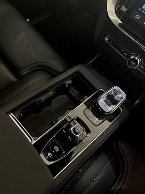 Volvo  Ultra, T8 AWD Plug-in hybrid, Electric/Petrol, Bright, 7 Seats