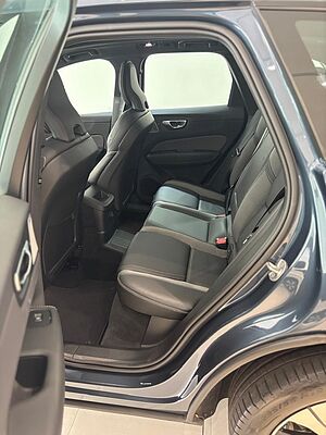 Volvo  Ultra, T8 AWD Plug-in hybrid, Electric/Petrol, Dark