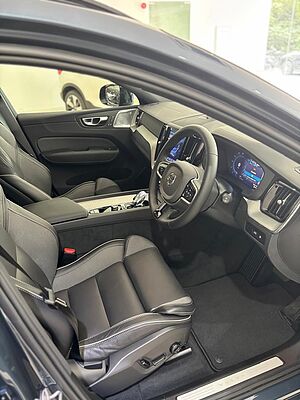 Volvo  Ultra, T8 AWD Plug-in hybrid, Electric/Petrol, Dark