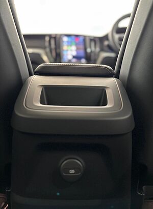 Volvo  Ultra, T8 AWD Plug-in hybrid, Electric/Petrol, Dark