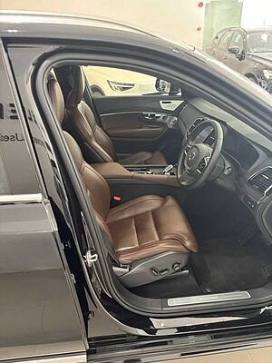 Volvo XC90 Recharge Ultimate, T8 AWD Plug-in hybrid, Electric/Petrol, Bright, 7 Seats