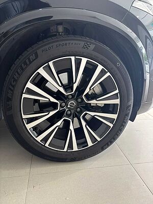 Volvo XC90 Recharge Ultimate, T8 AWD Plug-in hybrid, Electric/Petrol, Bright, 7 Seats