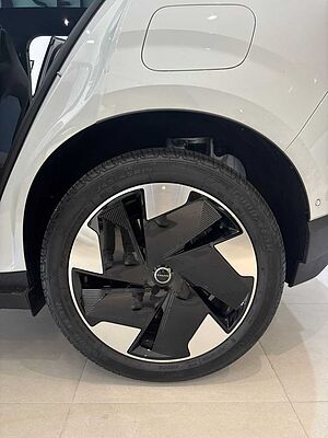 Volvo EX30 Ultra, Twin Motor Performance, Electric