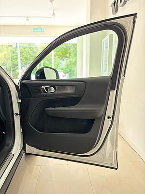 Volvo  XC40 Recharge Ultimate, Pure Electric, Electric