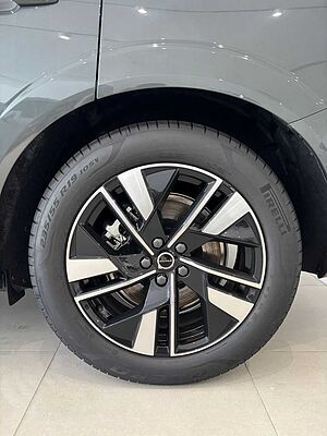 Volvo XC60 Ultra, T8 AWD Plug-in hybrid, Electric/Petrol, Dark