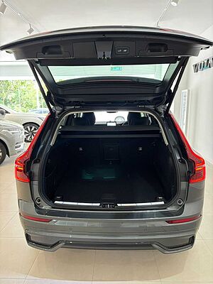 Volvo XC60 Ultra, T8 AWD Plug-in hybrid, Electric/Petrol, Dark