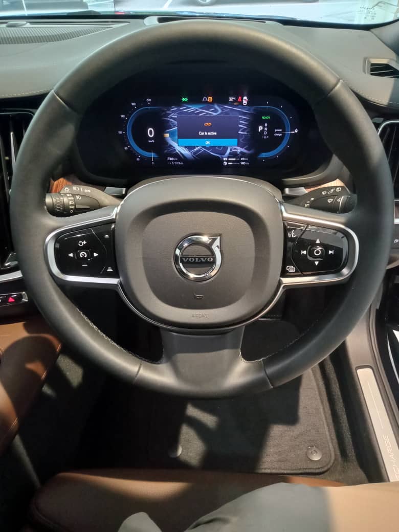 Volvo  V60 Recharge Plus, T8 AWD Plug-in hybrid, Electric/Petrol, Bright