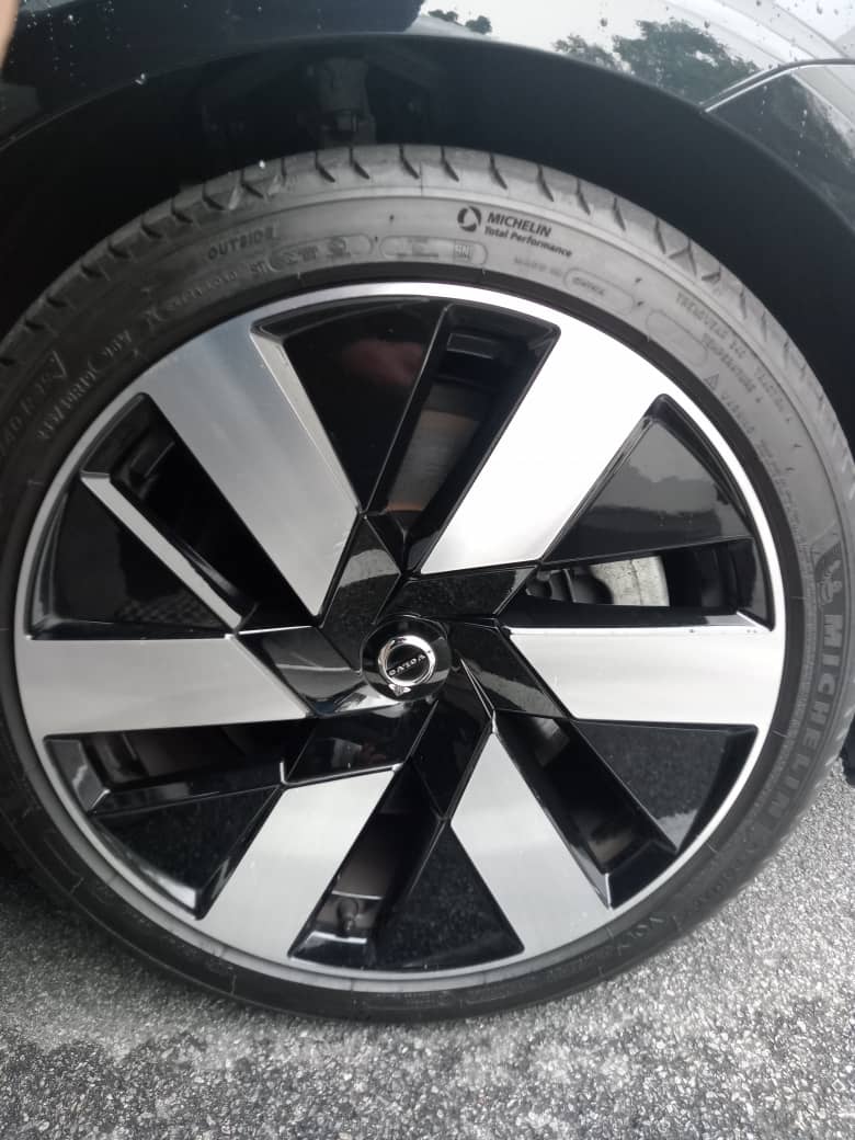 Volvo  V60 Recharge Plus, T8 AWD Plug-in hybrid, Electric/Petrol, Bright