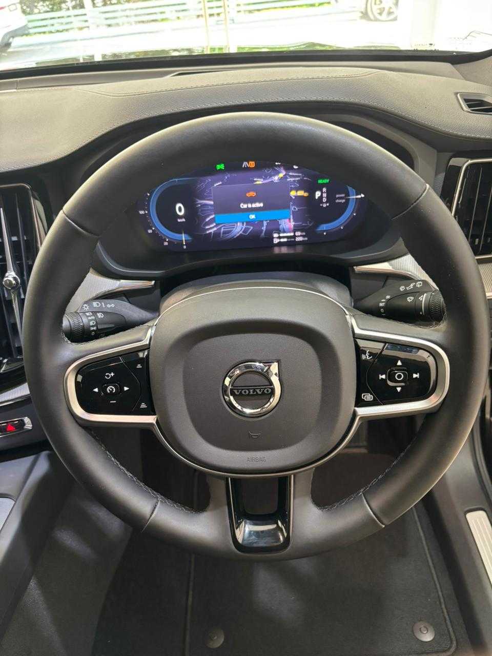 Volvo  XC60 Ultra, T8 AWD Plug-in hybrid, Electric/Petrol, Dark