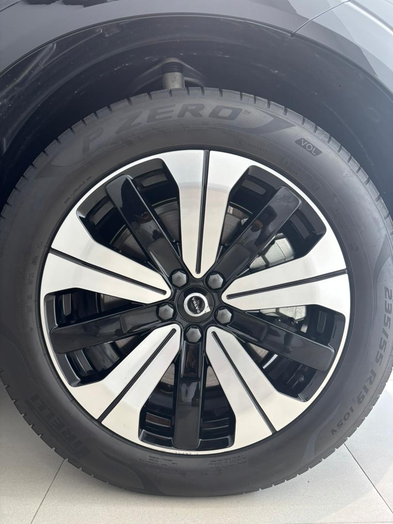 Volvo  XC60 Ultra, T8 AWD Plug-in hybrid, Electric/Petrol, Dark