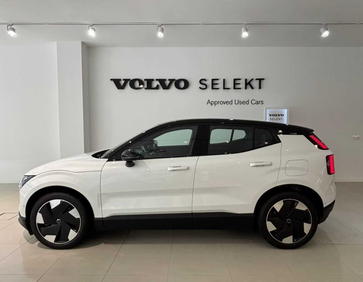 Volvo  EX30 Ultra, Twin Motor Performance, Electric